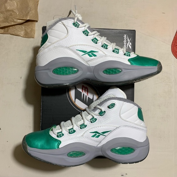 Reebok Question Mid Philadelphia Eagles Size 8 Silver Green Cream Mens Shoes - Picture 2 of 11